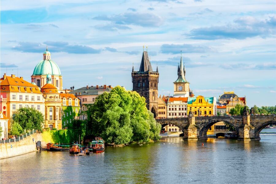 Prague: Scavenger Hunt Self-Guided Tour - A self-guided Prague walk that plays like a story