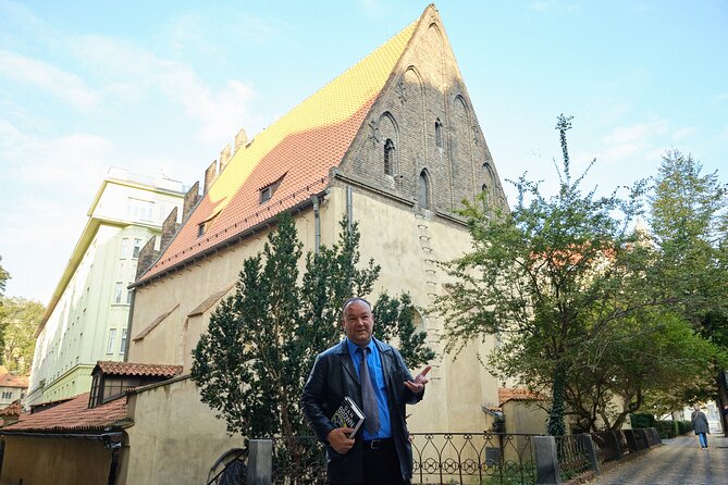 Prague Secrets and Symbols Tour - St. Nicholas Church and Charles Bridge: Baroque sound, then the river icon