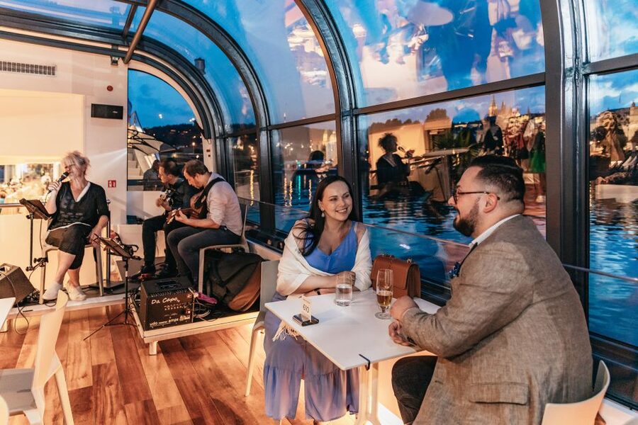 Prague: Sightseeing Dinner Cruise on Open-Top Glass Boat - Key highlights you should care about