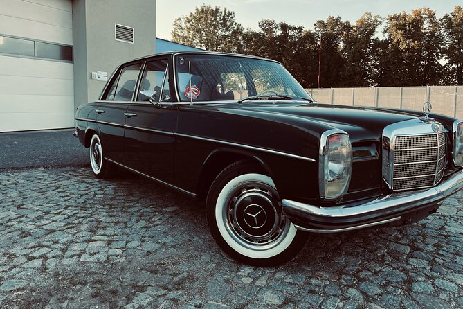 Prague Sightseeing Express Tour in Classic Car - FAQ