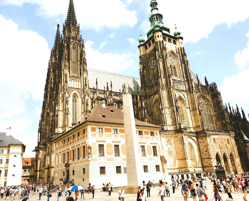 Prague: Skip-the-line Castle Ticket and Optional AudioGuide - How the skip-the-line pickup actually helps once you arrive