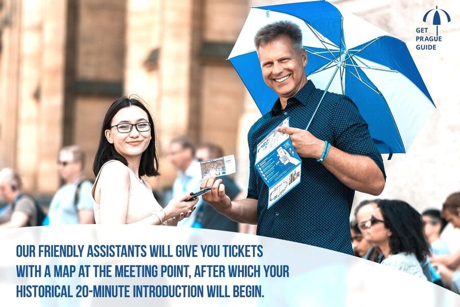 Prague: Skip-the-line Castle Ticket and Optional AudioGuide - The 20-minute English intro: small time investment, big payoff