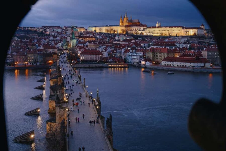 Prague: Step Into a Fairytale on This Essential Walking Tour - Church of Our Lady before Týn, Spires You Cannot Unsee