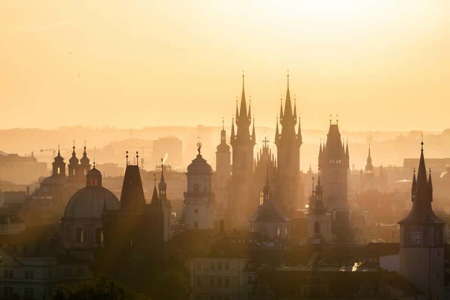 Prague: Step Into a Fairytale on This Essential Walking Tour - Josefov, Walking Through the Former Jewish Quarter