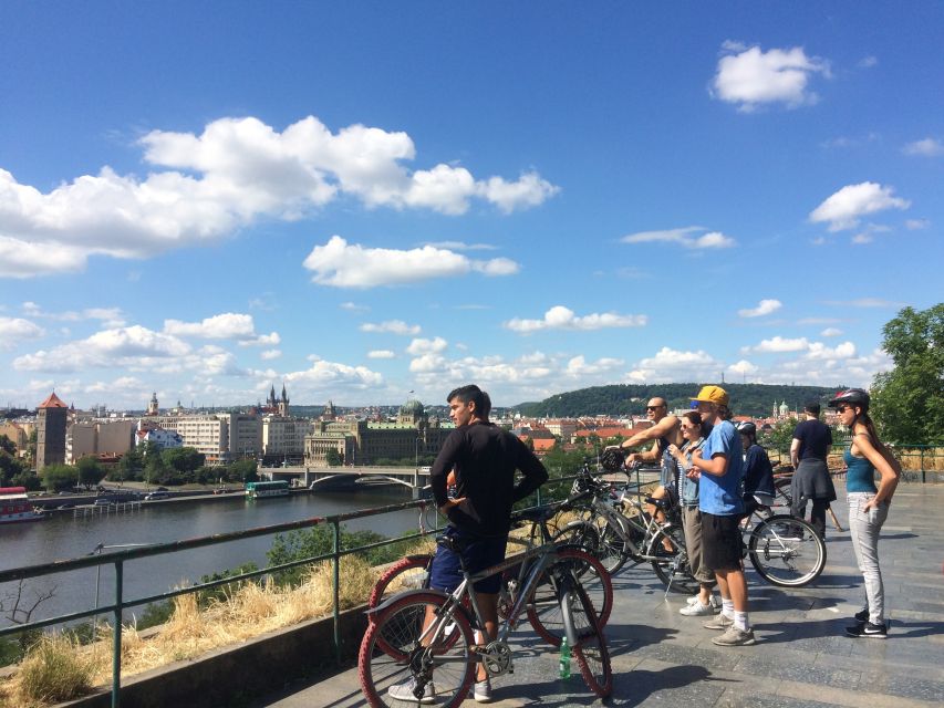 Prague: Stunning Viewpoints, Castle, City & Park Bike Tour - Meeting at Praha Bike, then finding your rhythm fast