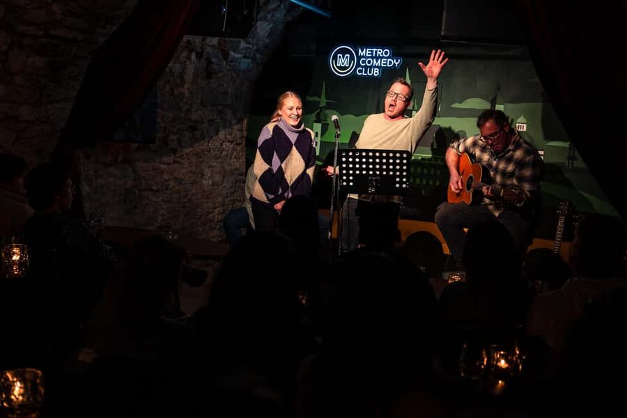 Prague: Sunday Live Music & Stand-Up Comedy Night in English - Doors at 6:30 PM, Showtime at 7:00 PM: How the Evening Typically Runs