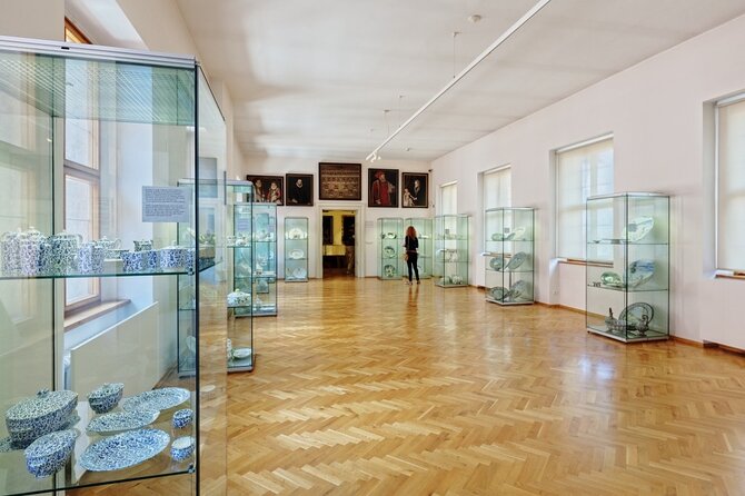 Prague Super Saver: Lobkowicz Palace Concert plus Lobkowicz Palace Museum Entrance Ticket - The Classic Midday Concert in the 1st-Floor hall: small ensemble, big effect