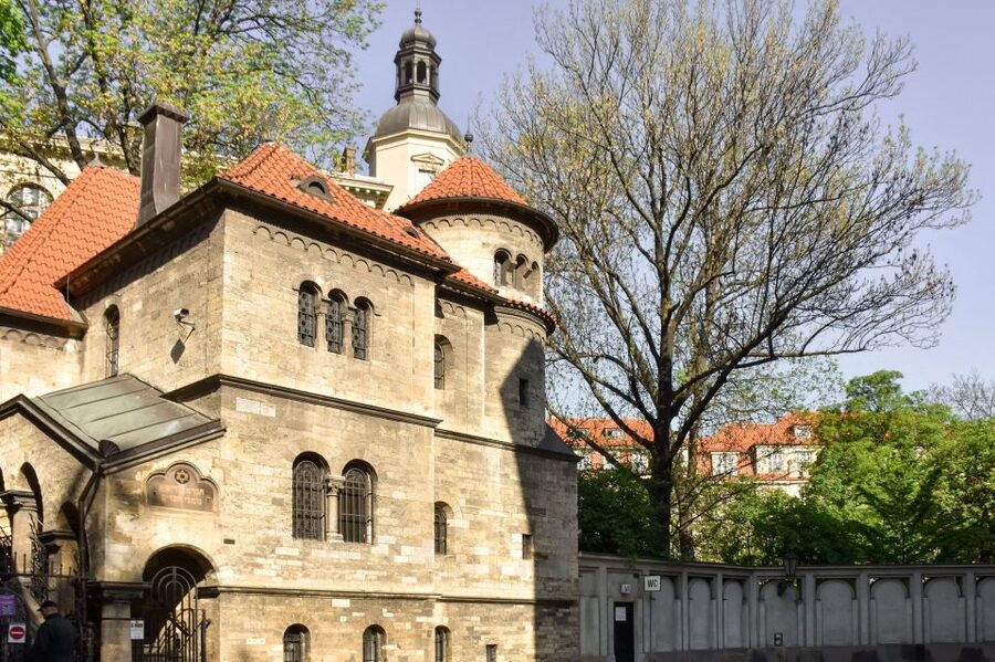 Prague Through the Eyes of Franz Kafka 2.5-Hour Tour - Price and value: what $40 buys in 150 minutes