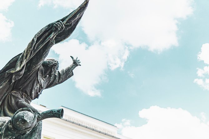 Prague to Budapest - Private Transfer with 2 hours of Sightseeing - Who should book this Prague to Budapest private transfer?
