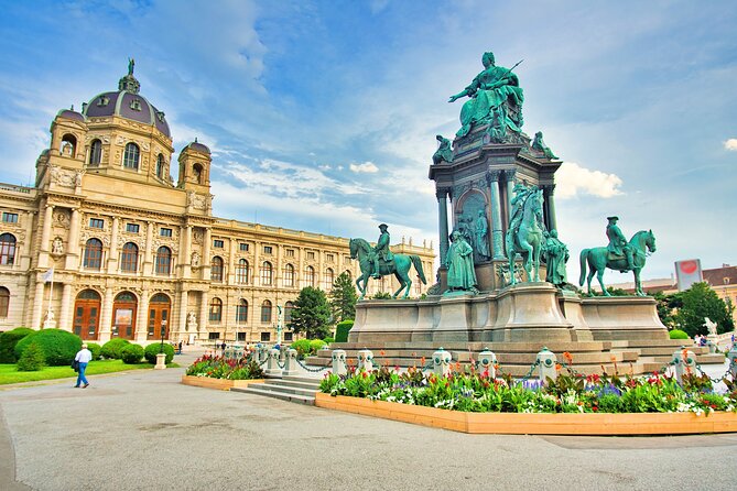 Prague to Vienna - Private Transfer with 2 hours of Sightseeing - Lednice, Valtice, and Mikulov: wine-country charm near the border