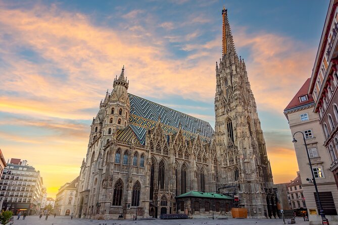 Prague to Vienna - Private Transfer with 2 hours of Sightseeing - Lunch and bathroom breaks: plan for the real world