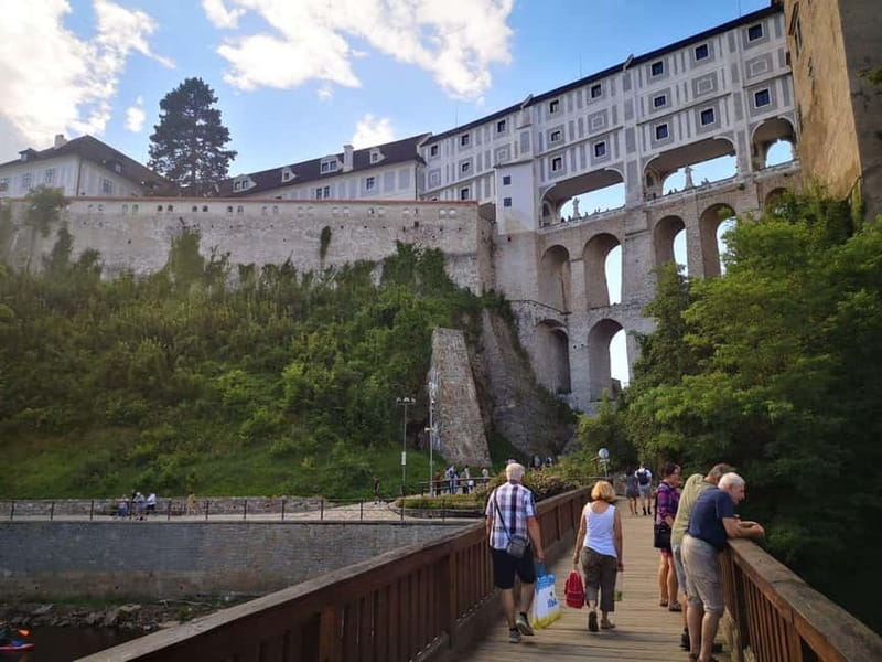 Prague: Transfer to Vienna via fabulous Cesky Krumlov - A smart Prague to Vienna route, with Cesky Krumlov built in