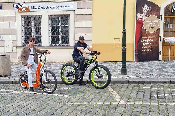 Prague Trike & e-Scooter Tour: Castle Viewpoints & Charles Bridge - Weather, tires, and what to wear for a comfortable ride