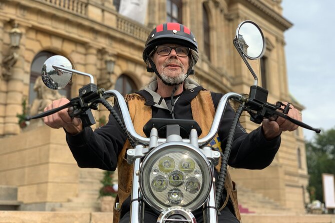 Prague Trike & e-Scooter Tour: Castle Viewpoints & Charles Bridge - Stop by stop: Lennonova Zed to Charles Bridge, then the Castle viewpoint circuit