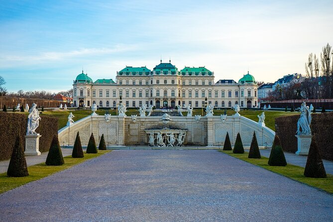 Prague–Vienna Car/Van (1–7 pax) via Lednice Chateau & Mikulov - Key things to know before you go