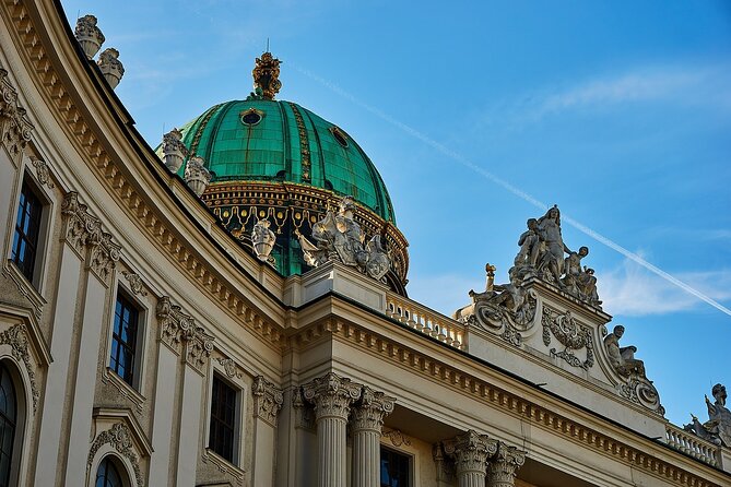 Prague–Vienna Car/Van (1–7 pax) via Lednice Chateau & Mikulov - Lunch, tickets, and the two planning gaps