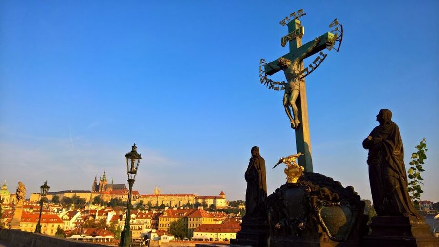 Prague: Vintage Car Ride and Walking Tour - Pricing and what you get for $341 per group