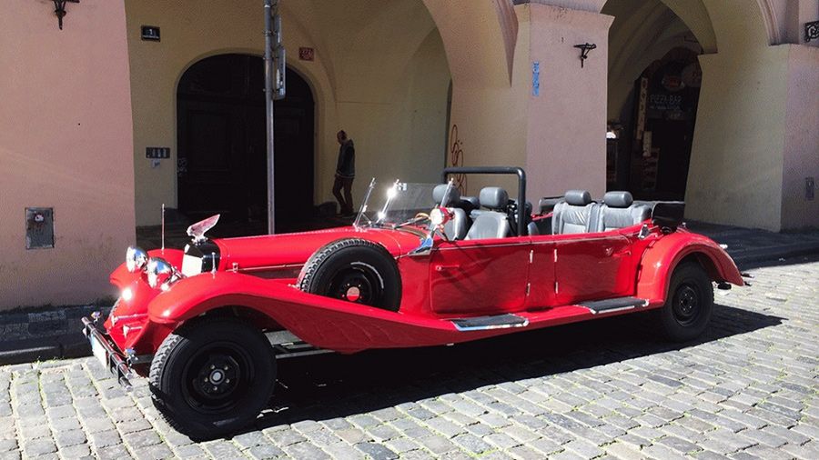 Prague: Vintage Car Ride and Walking Tour - Who this private tour suits, and who should skip