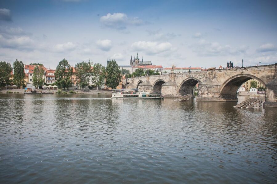 Prague: Vltava River Evening Dinner Cruise - Lesser Town and the Quiet Feel Between Big Landmarks