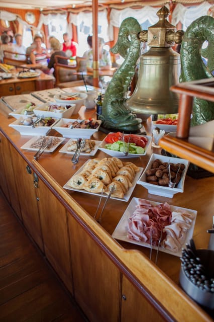 Prague: Vltava River Evening Dinner Cruise - Price and Value: Is $69 a Good Deal for This Type of Dinner Cruise?