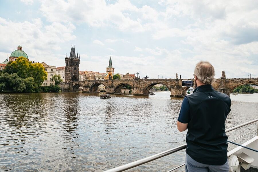 Prague: Vltava River Lunch Cruise in an Open-Top Glass Boat - Key things you should know before you go