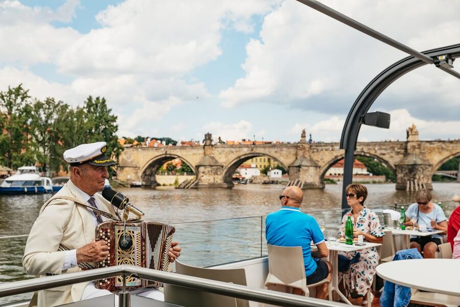 Prague: Vltava River Lunch Cruise in an Open-Top Glass Boat - Lunch buffet details: what’s included and how to handle the line