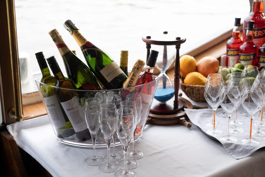 Prague: Vltava River Private Boat Party with Drinks - Your 1-hour private party starts at U Bukanýra