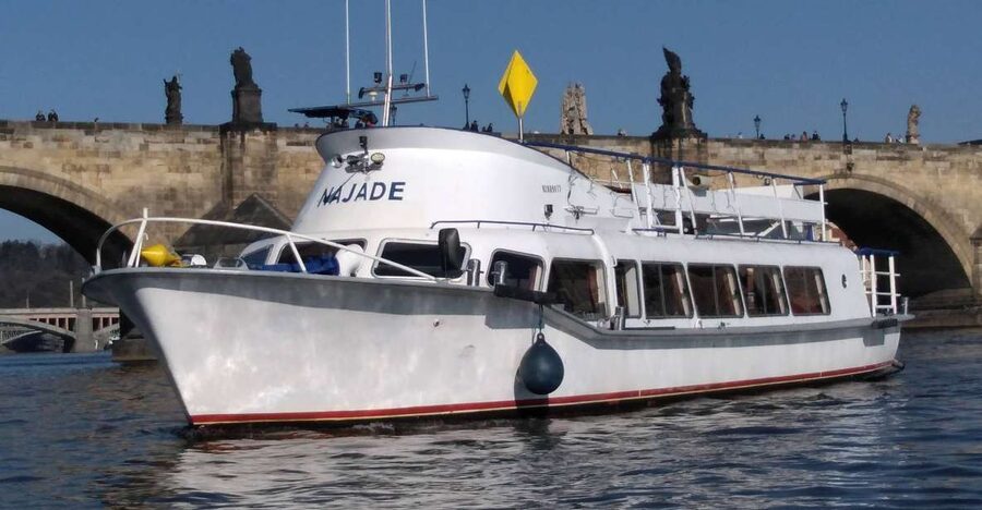 Prague: Vltava River Private Boat Party with Drinks - Drinks onboard: what’s included, what to confirm, and how to avoid surprises