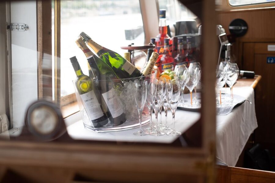 Prague: Vltava River Private Boat Party with Drinks - Private means flexible, not chaotic