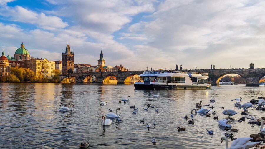 Prague: Vltava River Sightseeing Cruise - A Quiet, Electric 50 Minutes on the Vltava River