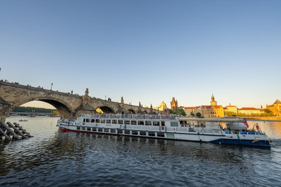 Prague: Vltava River Sightseeing Cruise - The Bar and Czech Beer: What Is Included Versus What You Pay For