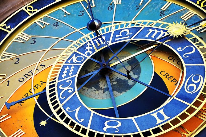 Prague Walking Tour 2,5h (Old Town, Jewish Quarter and Charles bridge) - Staroměstské náměstí and the Astronomical Clock in 15 Minutes