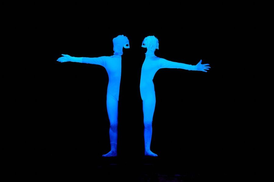 Prague: WOW Show Black Light Theater - What you will see: puppets, acrobatics, and UV illusion effects
