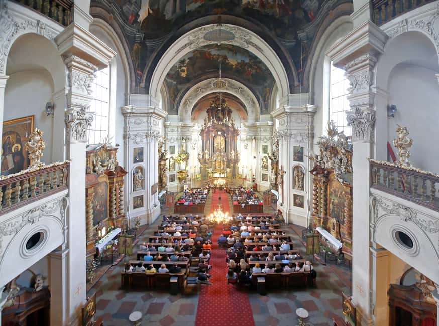Praha:Vivaldiho koncert Čtyř ročních dob a další Klementinum - The 1-hour Vivaldi-centered concert, what you’ll actually hear
