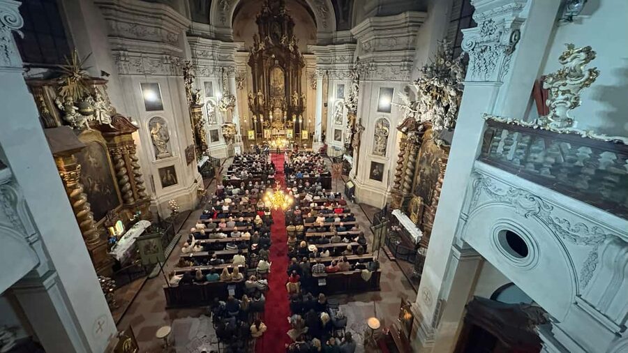 Praha:Vivaldiho koncert Čtyř ročních dob a další Klementinum - Who this concert is best for, and who might want a different plan