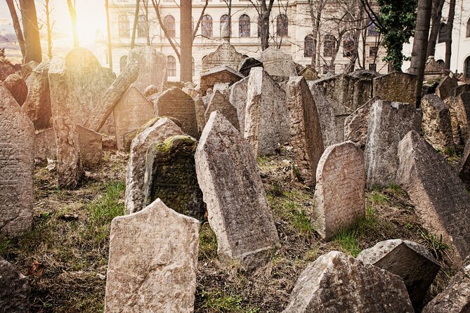 PRIVATE: 3h Stories of Prague Jewish Quarter Tour, drink included - Old Jewish Cemetery: the literary reference and the real names