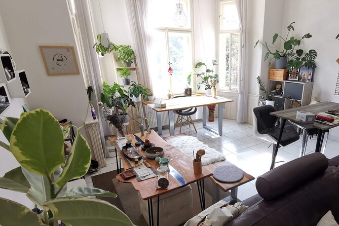 Private Authentic Tea Experience in Prague - Lu’s touch: warm welcome plus useful Prague tips