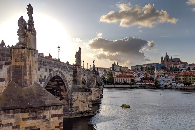 Private Custom Tour: Half-Day Tour of Prague Castle and Old Town - Stop 1, Staromestske namesti and the Old Town Hall scale-feel