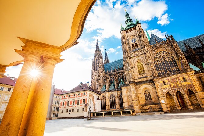 PRIVATE: Prague Castle for the Curious – Kings, Legends & Gardens - The Changing of the Guard and flag ceremony: why the tour times it for you