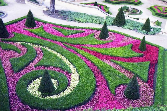 Private Prague Renaissance & Baroque Gardens Walking Tour - Getting to the gardens, and why the meeting point matters