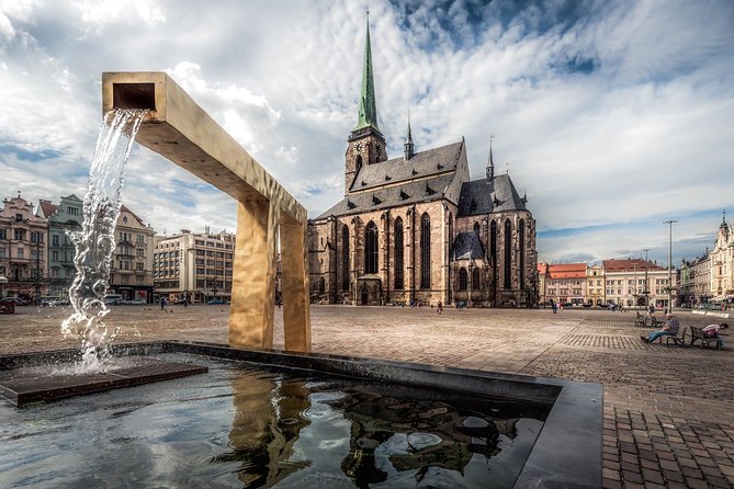 Private Prague to Munich luxury transfer via Pilsner Brewery - Namesti Republiky and the 102 m Views