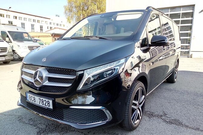 Private Transfer from Prague Airport to Prague City Hotels 1 - 7 pax - Who This Private Transfer Fits Best
