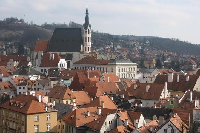 Private transfer in a Sanitized Car Prague to Vienna with 2h stop Cesky Krumlov - Private Transfer From Prague To Vienna, With a Real Sightseeing Break