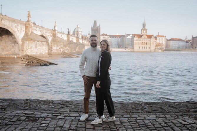 Professional photoshoot at Charles Bridge Prague - Where You Meet, How the Timing Works, and Why You Should Arrive Ready