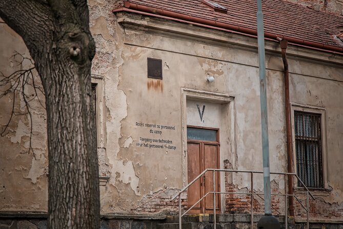 Psychiatric Hospital & Abandoned Cemetery - Who should book this tour, and who should skip it