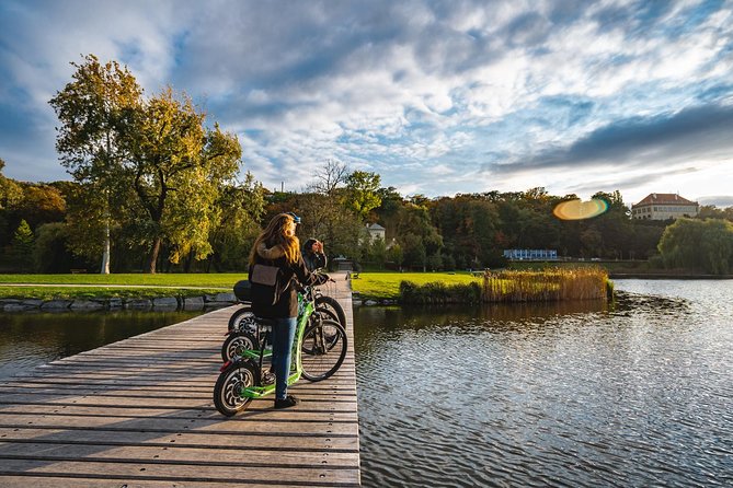 Rent your E-Scooter Hugo Bike in Prague! - Price and Value: When $49.37 Makes Sense