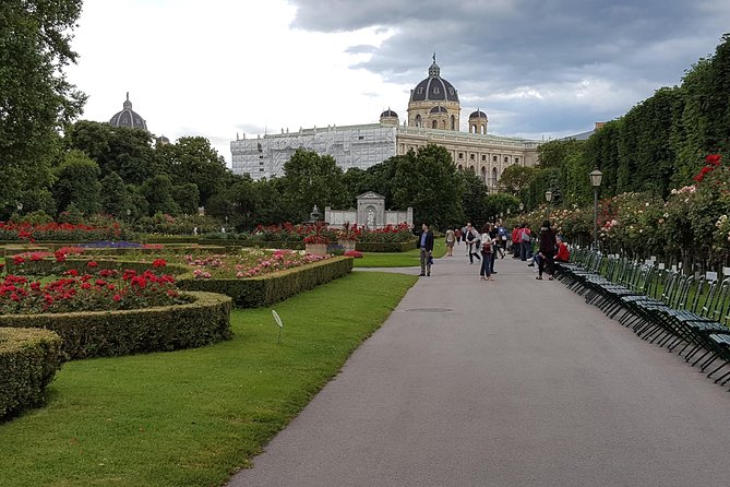 Scenic Private Transfer from Prague to Vienna or Vienna to Prague - Price and value: when $307.05 per person makes sense