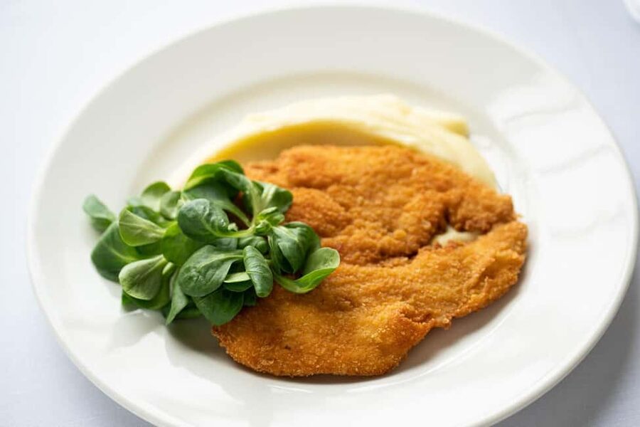 Sinatra Tribute. Concert & dinner. - Dinner at Art Restaurant Mánes: three courses that set the tone