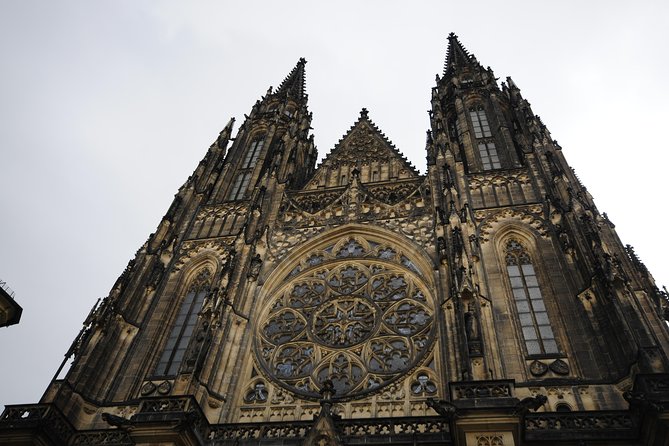 Small-Group Prague Castle and Interiors Walking Tour - Meeting at Pařížská, and how to avoid the most common headache
