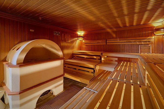 Small-Group Saxon Switzerland NP Easy Tour & Unlimited Thermal Baths - Getting there smoothly: timing, weather, and comfort tips